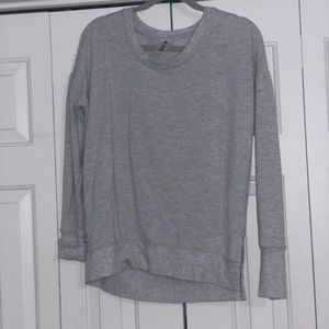 Gray long sleeve active pull over